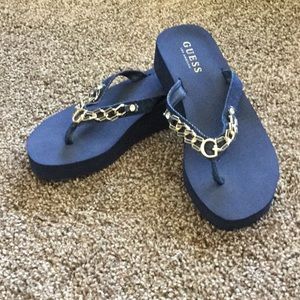 NWOT Guess Flip Flops